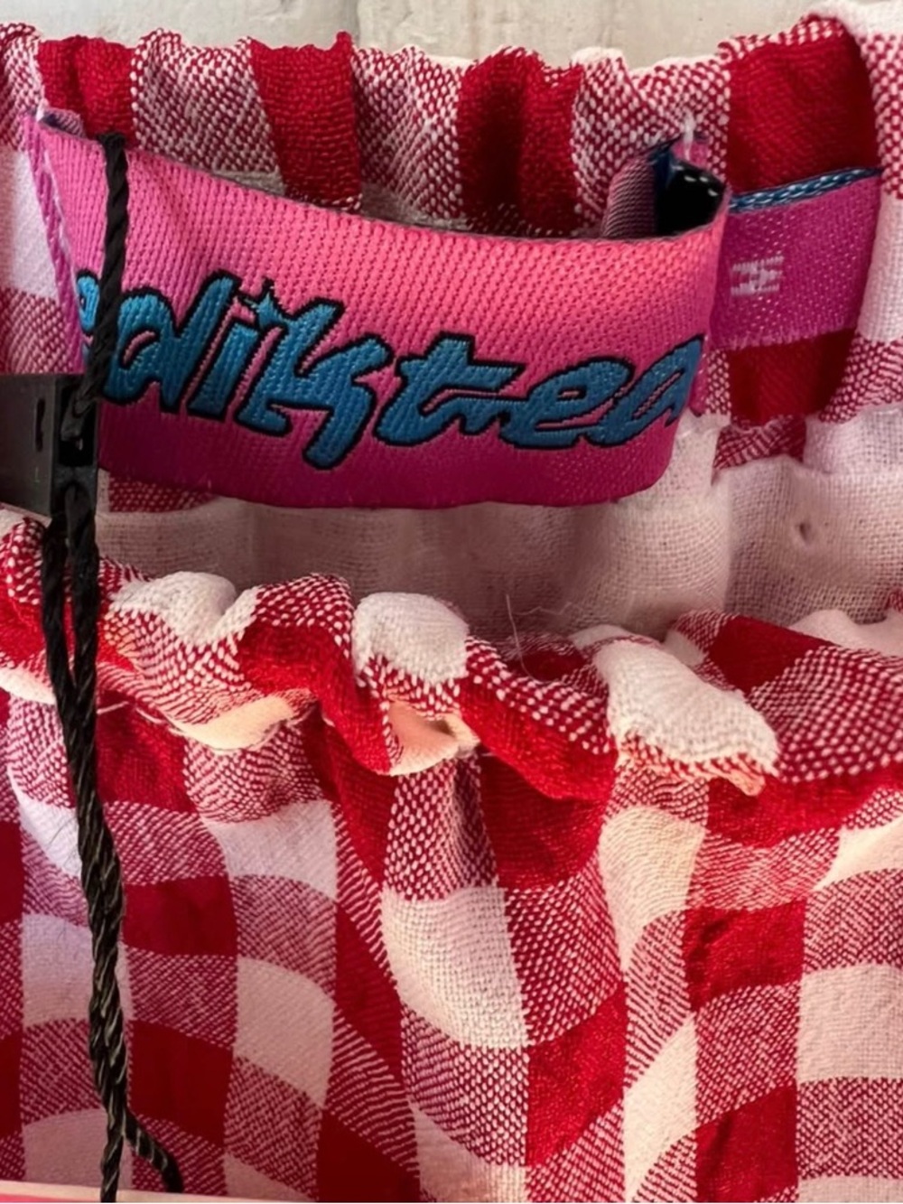 New with Tags Red Gingham Tiered Maxi Skirt
EDIKTED Size Medium - Picture 5 of 8